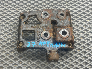 кронштейн компрессора кондиционера Kia Rio 1 поколение [рестайлинг] DC 2004, 1.5 л., A5D, бензин, АКПП, c5 - diamond silver серебро, универсал, передний привод, 0K2N115810