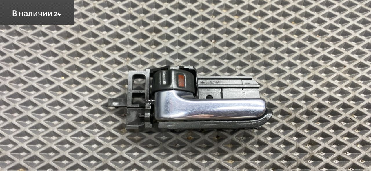 ручка внутренняя передняя левая Toyota Corolla 9 поколение (E120/E130) CDE120 2004, 1.6 л., 3ZZ-FE, бензин, МКПП, 8q3 - grayish blue, седан, передний привод, 6920602110B0, 6920602070B0 - фото №1
