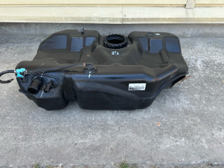 бак топливный Kia Rio 1 поколение [рестайлинг] DC 2004, 1.5 л., A5D, бензин, АКПП, c5 - diamond silver серебро, универсал, передний привод, 0K30A42110A