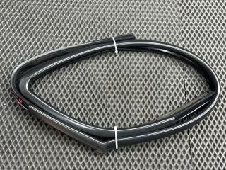 Уплотнитель стекла Hyundai i20 1 поколение PB 2010, 1.4 л., G4FA, бензин, АКПП, fr - black diamond черный, хетчбэк 5 дв., передний привод, 825301J000