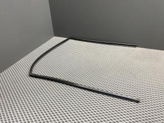 Уплотнитель стекла Mitsubishi Lancer 9 поколение 2004, 1.3 л., 4G13 (8V), бензин, МКПП, a31a cool silver, седан, передний привод, MR526477