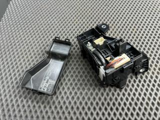 блок предохранителей Toyota Avensis 2 поколение (T250) 2005