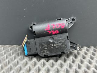 моторчик заслонки печки Volkswagen Golf 4 поколение 2000, 0132801371
