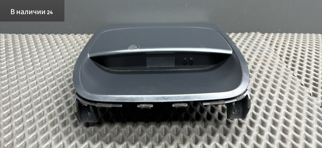 часы Kia Cerato 2 поколение TD 2009, 1.6 л., G4FC, бензин, МКПП, cеребро 3d - bright silver, седан, передний привод, 20090328-0082, 945001M000 - фото №1