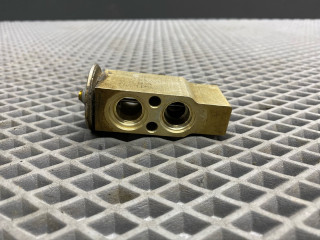 расширительный клапан кондиционера Hyundai Accent 2 поколение (LC) LC 2006, 1.5 л., бензин, МКПП, седан, 976041C100