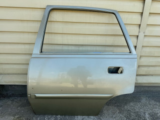 дверь задняя левая Daewoo Nexia 1 поколение [2-й рестайлинг] 2011, 1.6 л., F16D3, бензин, МКПП, 60u - brighton gold, седан, передний привод, 96169038