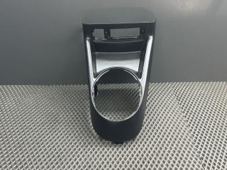 Декоративная накладка центральной консоли Hyundai i20 1 поколение PB 2010, 1.4 л., G4FA, бензин, АКПП, fr - black diamond черный, хетчбэк 5 дв., передний привод, 84630-1JXXX, 846311J0509P