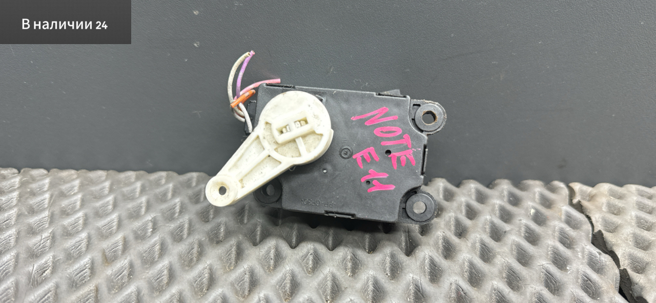 моторчик заслонки печки Nissan Note E11 2007, 503752-0801 - фото №1