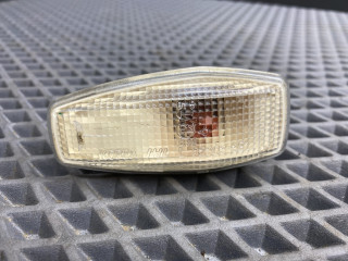 повторитель поворота на крыле Kia Magentis 1 поколение [рестайлинг] GD 2004, 2.5 л., G6BV, бензин, АКПП, седан, передний привод, 92303-3B1