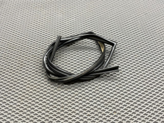 Уплотнитель стекла Toyota Corolla 9 поколение (E120/E130) CDE120 2004, 1.6 л., 3ZZ-FE, бензин, МКПП, 8q3 - grayish blue, седан, передний привод, 6815202070