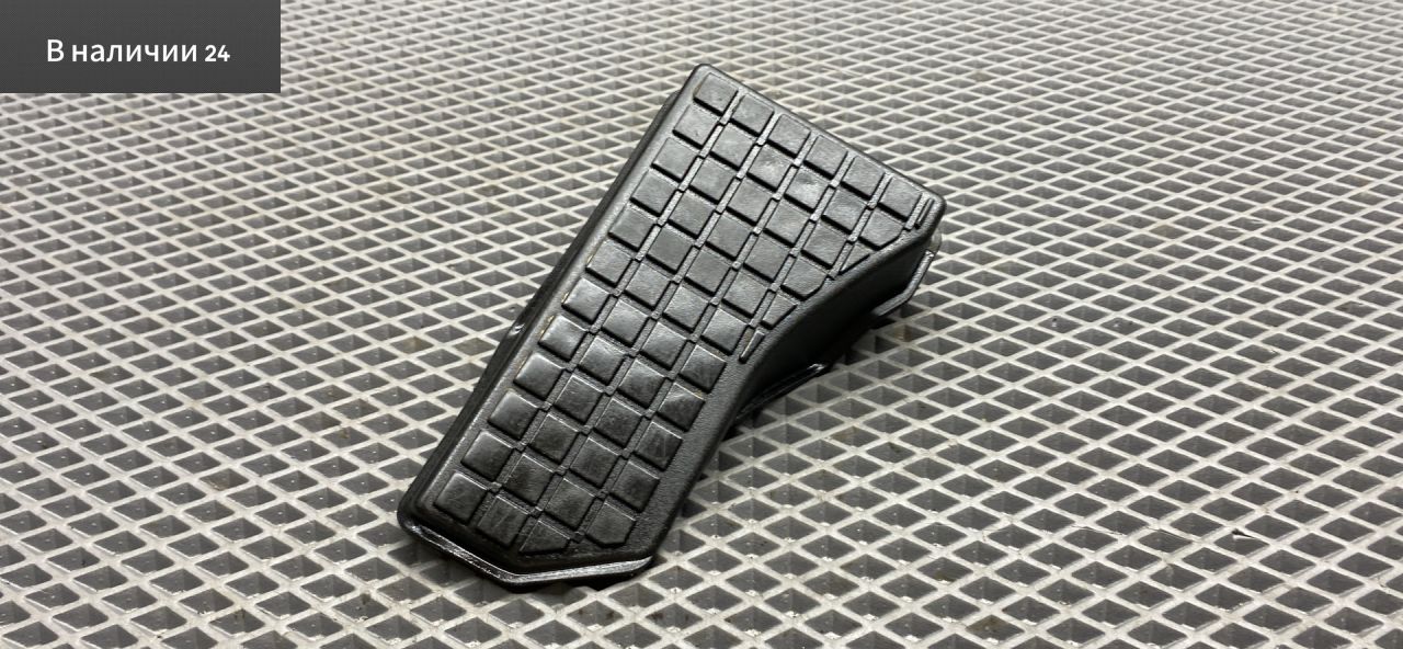 Опорная площадка для ног Toyota Corolla 9 поколение (E120/E130) CDE120 2004, 1.6 л., 3ZZ-FE, бензин, МКПП, 8q3 - grayish blue, седан, передний привод, 58192-02040 - фото №1