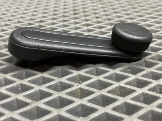 ручка стеклоподъемника задней Toyota Corolla 9 поколение (E120/E130) CDE120 2004, 1.6 л., 3ZZ-FE, бензин, МКПП, 8q3 - grayish blue, седан, передний привод, 6926002020