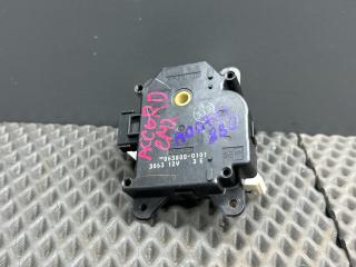 моторчик заслонки печки Honda Accord 6 поколение 2002, 063800-0101
