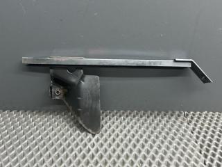 направляющая стекла задней левой Kia Magentis 1 поколение GD 2003, 2.5 л., G6BV, бензин, АКПП, 5c - olive green, седан, передний привод, 83510-38001