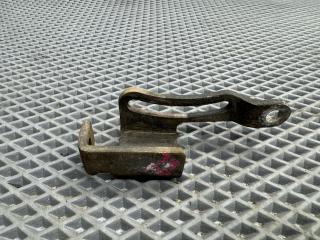 кронштейн гидроусилителя Mitsubishi Lancer 9 поколение 2004, 1.3 л., 4G13 (8V), бензин, МКПП, a31a cool silver, седан, передний привод, MR197569