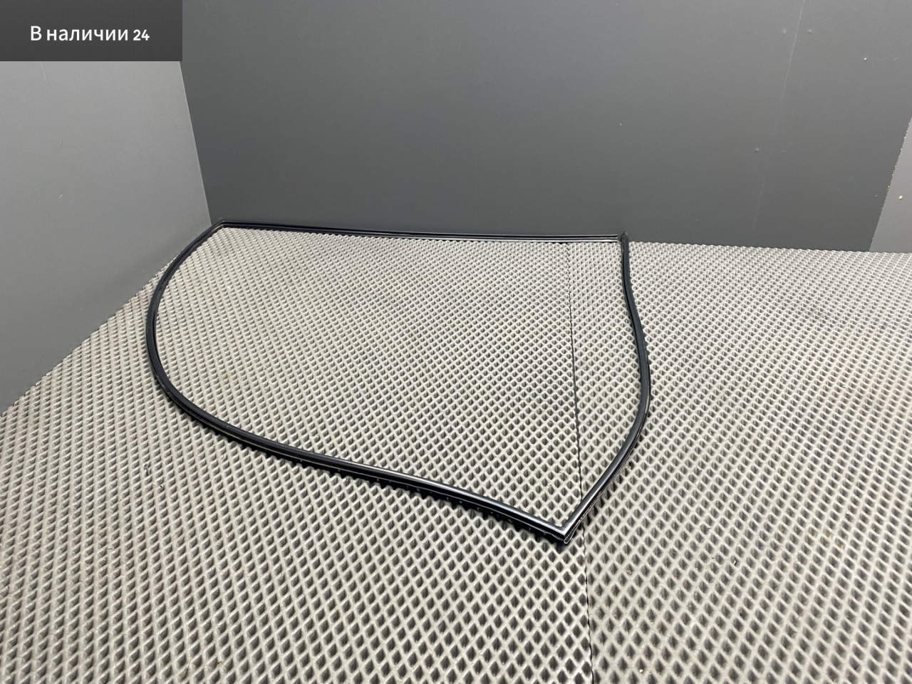 уплотнитель жабо Chevrolet Aveo T300 2013, 1.6 л., F16D4, бензин, МКПП, седан, передний привод, 95167726 - фото №1