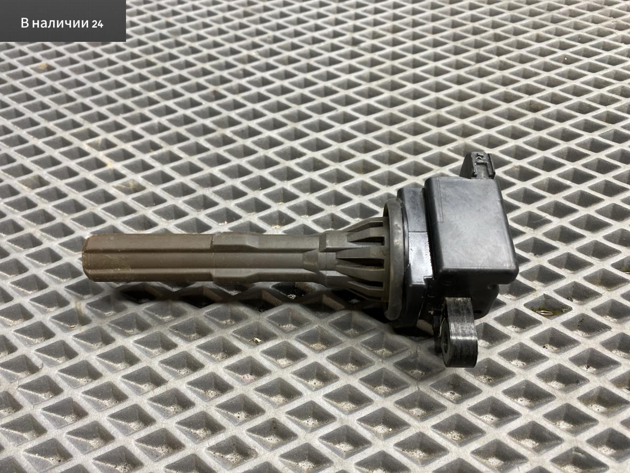 катушка зажигания Toyota Cami 1 поколение J122E 2001, 1.3 л., K3-VE, бензин, АКПП, 6a5 - черный, внедорожник 5 дв., задний привод, правый руль, 90048-52130 - фото №1