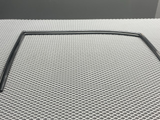 Уплотнитель стекла Hyundai Sonata 4 поколение [рестайлинг] EF 2005, 2.0 л., G4JP, бензин, МКПП, h01 летний песок, седан, передний привод, 8353038000