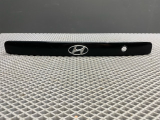 накладка двери (крышки) багажника Hyundai Accent 2 поколение (LC) LC 2006, 1.5 л., бензин, МКПП, седан, 8737125000
