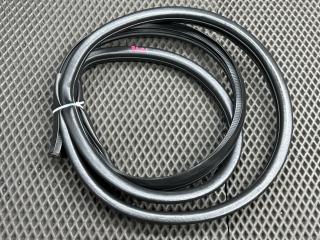 уплотнитель двери Hyundai i20 1 поколение PB 2010, 1.4 л., G4FA, бензин, АКПП, fr - black diamond черный, хетчбэк 5 дв., передний привод, 831101J000