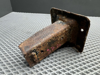 кронштейн заднего бампера Kia Magentis 1 поколение [рестайлинг] GD 2004, 2.5 л., G6BV, бензин, АКПП, седан, передний привод, 866413C000