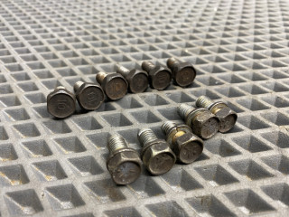 болт Mazda 3 1 поколение [рестайлинг] BK 2008, 1.6 л., Z6, бензин, МКПП, 16w, седан, передний привод, F201-11-511A, F801-11-511