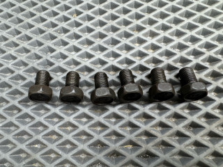 болт двигателя Mazda 3 2 поколение [рестайлинг] BL 2011, 1.6 л., Z6, бензин, АКПП, 34k crystal white pearl tricoat, седан, передний привод, F201-11-511A