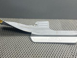 накладка на порог внутренняя Kia Magentis 1 поколение GD 2003, 2.5 л., G6BV, бензин, АКПП, 5c - olive green, седан, передний привод, 8588-38200