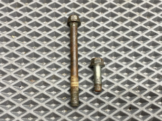 болт Mazda 3 1 поколение [рестайлинг] BK 2008, 1.6 л., Z6, бензин, МКПП, 16w, седан, передний привод, RF71-18-W26, RF71-18-W20