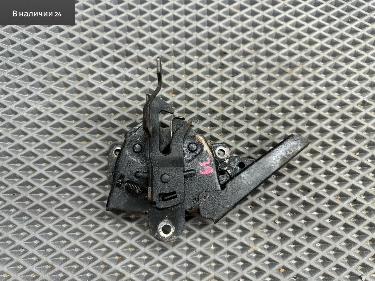 замок капота Mitsubishi Lancer 9 поколение 2004, 1.3 л., 4G13 (8V), бензин, МКПП, a31a cool silver, седан, передний привод, 5908A001, MN181405 - фото №1