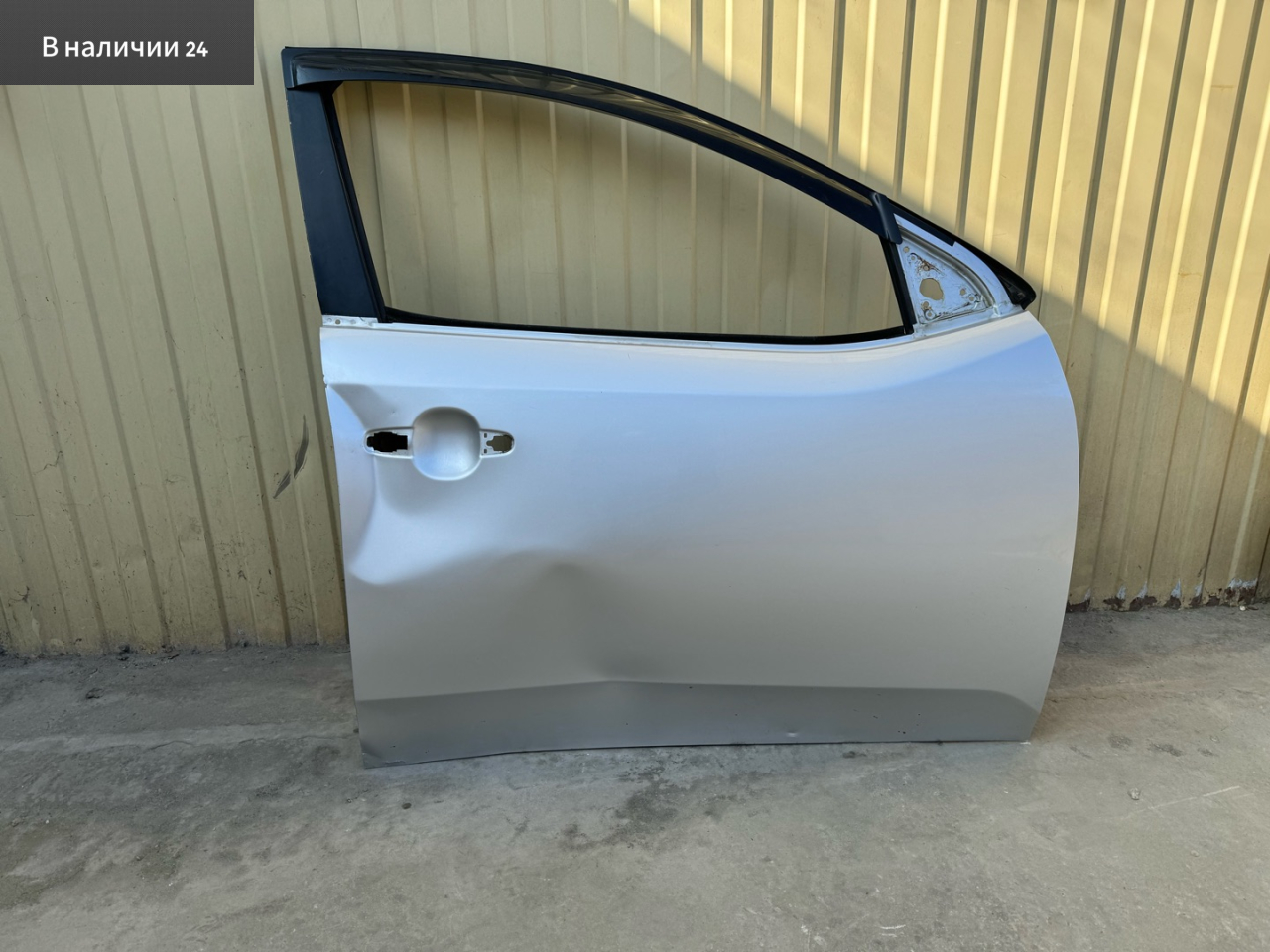 дверь передняя правая Kia Cerato 2 поколение TD 2009, 1.6 л., G4FC, бензин, МКПП, cеребро 3d - bright silver, седан, передний привод, 760041M010 - фото №1