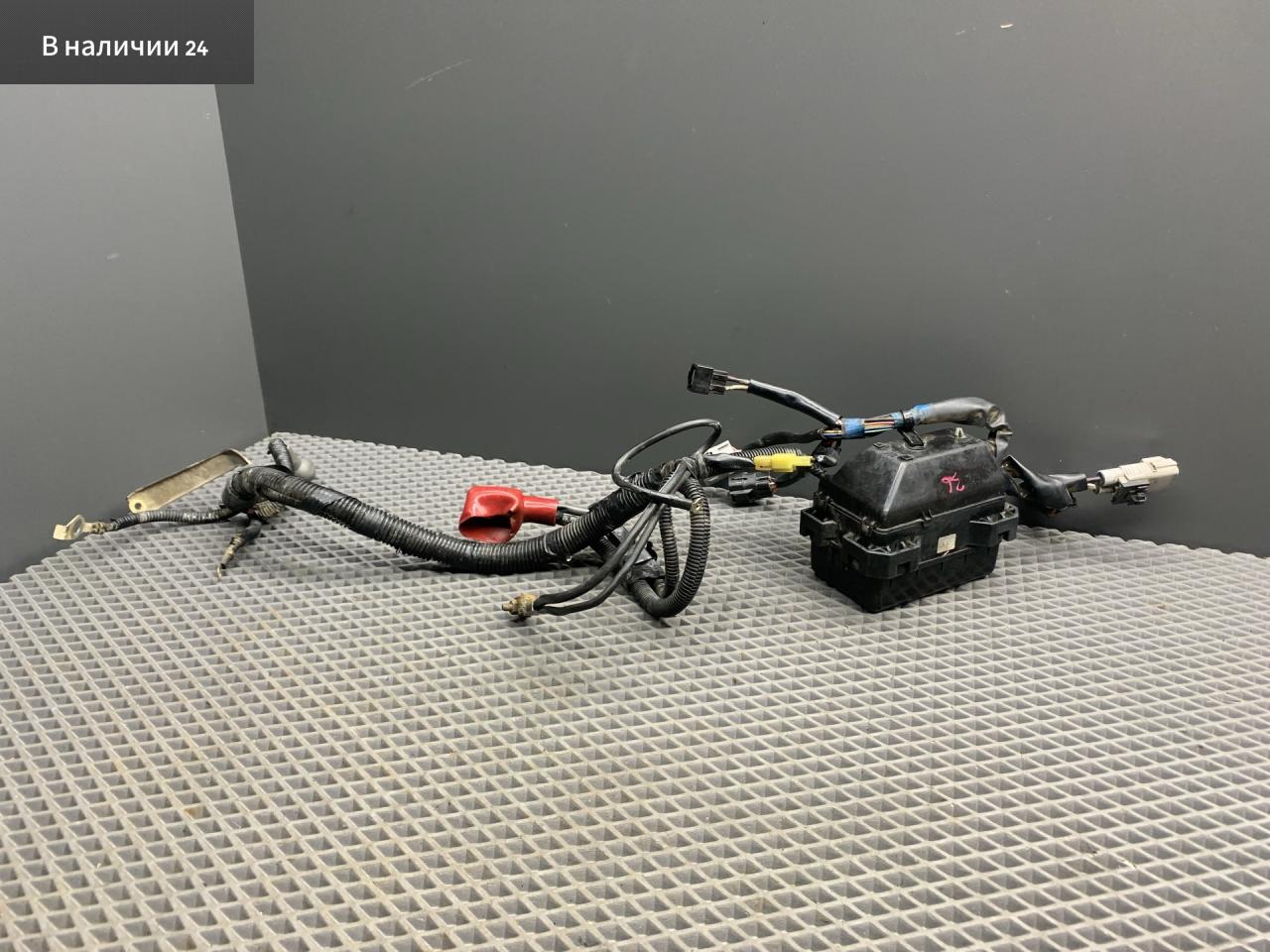 блок предохранителей Toyota Cami 1 поколение J122E 2001, 1.3 л., K3-VE, бензин, АКПП, 6a5 - черный, внедорожник 5 дв., задний привод, правый руль, 156700-2240, 8266187404 - фото №1