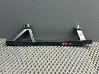 направляющая стекла Hyundai i20 1 поколение PB 2010, 1.4 л., G4FA, бензин, АКПП, fr - black diamond черный, хетчбэк 5 дв., передний привод, 82560-1J000