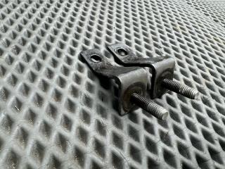 кронштейн воздушного фильтра Kia Rio 1 поколение [рестайлинг] 2003, 1.5 л., A5D, бензин, МКПП, v9 - pewter grey, универсал, передний привод