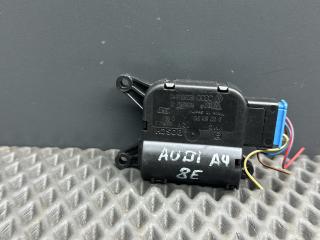 моторчик заслонки печки Audi A4 B7 2005, 0132801310