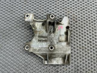 кронштейн компрессора кондиционера Mitsubishi Lancer 9 поколение 2004, 1.3 л., 4G13 (8V), бензин, МКПП, a31a cool silver, седан, передний привод, MR360566