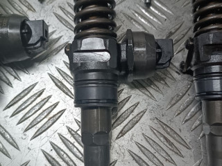 форсунка Volkswagen Touareg 1 поколение 2007, 5.0 л., дизель, 0414720220, 07Z130073H