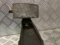 подушка крепления КПП Audi A6 4B/C5 1999, 2.8 л., i, бензин, 8D0399113AB - фото №3