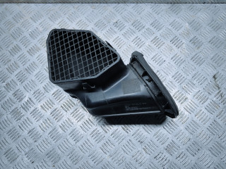 воздухозаборник Audi Q7 4L 2006, 3.0 л., TDi, BUG, дизель, АКПП, бежево-серый, внедорожник 5 дв., полный привод, правый руль, 7L0819049A