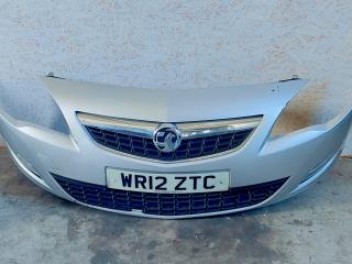 бампер передний Opel Astra J [рестайлинг] 2012, дизель, серебристый, правый руль, 332550271