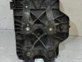 полка аккумулятора Volkswagen Golf 4 поколение 1999, 1J0804373E - фото №2