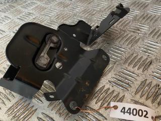кронштейн (крепление) Audi A4 B8/8K 2008, 2.0 л., TDi, дизель, МКПП, 36G131133D