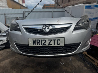 передняя часть (ноускат) в сборе Opel Astra J 2012, дизель, серебристый, правый руль