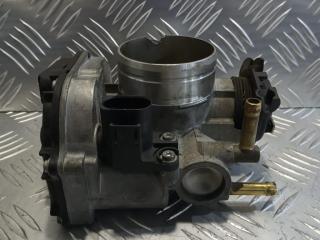 заслонка дроссельная Audi A3 8L 1996, 1.8 л., i, бензин, 06A133064J