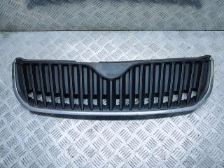 решетка радиатора Skoda Superb 2 поколение 2011, дизель, голубой, правый руль, 3T0853668A