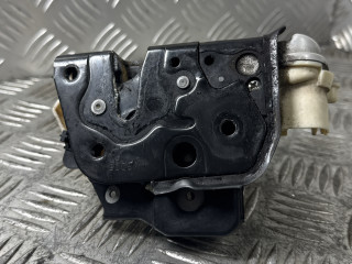 замок двери передней правой Audi A6 4F/C6 2006, 2.4 л., i, BDW, бензин, вариатор, чёрный, седан, передний привод, правый руль, 4F2837016