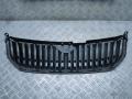 решетка радиатора Skoda Superb 2 поколение 2011, дизель, голубой, правый руль, 3T0853668A - фото №2