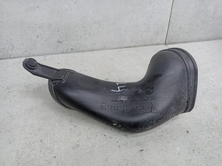 воздухозаборник Porsche Panamera 4S 970 2012, 97011025210