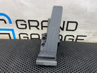 педаль Mercedes-Benz C-Класс W204/S204 W204 2009, МКПП, задний привод, 2043000204