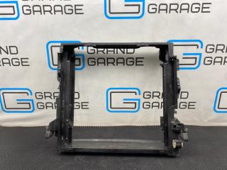 кронштейн радиатора BMW X6 E71/E72 E71 2010, бензин, АКПП, белый., полный привод, правый руль, 17117631474